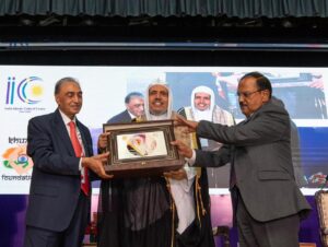Lee más sobre el artículo El Centro Cultural Islámico de la India recibe con júbilo a la delegación de la Liga en presencia del Muftíes de la India e ilustres académicos