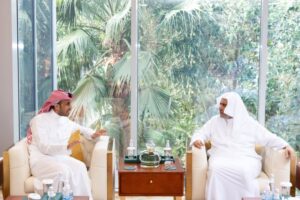 Lee más sobre el artículo Su Excelencia secretario general, Dr. Muhammad Al-Issa, recibió esta tarde en su oficina al Sr. Mamdouh Al-Muhaini, director de los canales Al-Arabiya y Al-Hadath