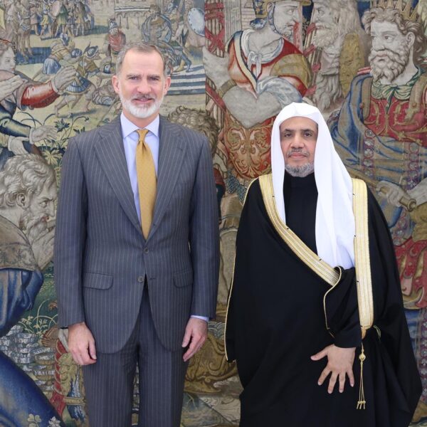 El Rey de España recibe al Sheij Dr.MohammedAlissa como invitado de honor en el diálogo sobre los derechos y la legislación presidido por Su Majestad