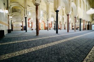 Lee más sobre el artículo Renovación de la alfombra en la mezquita