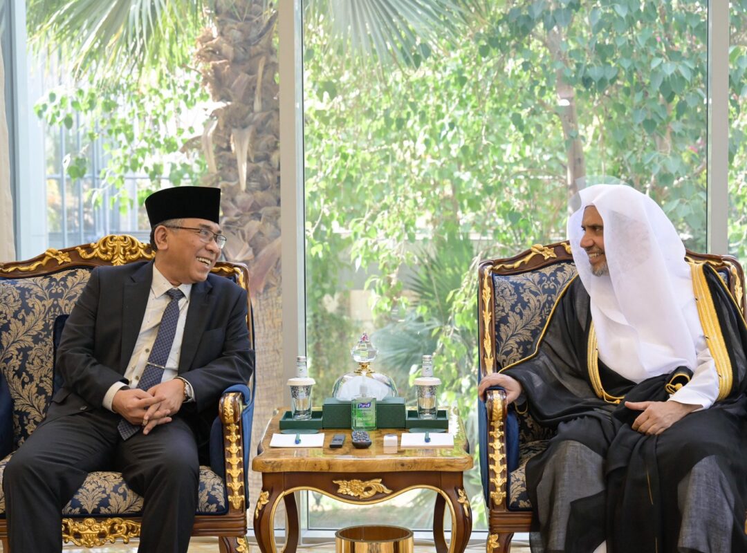 El Secretario general y Presidente de la Comisión de Ulemas, el Sheij Mohammed Alissa, recibió en Riad al Sheij Yahya Cholil Staquf