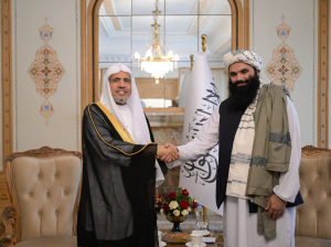 Read more about the article El Secretario general, Presidente de la Comisión de Ulemas, el Sheij Mohammed Al-Issa, se reunió con el ministro del Interior afgano, Khalifa Sirajuddin Haqqani, en el palacio «Shahar Shanar».