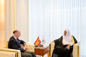 Read more about the article El Secretario General y Presidente del Consejo de Ulemas, Su Excelencia el Sheij Dr. Mohammed Al-issa, recibió hoy en Riad al Embajador del Reino de España ante el Reino de Arabia Saudita, el Sr. Javier Carbajosa Sánchez.