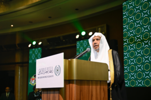 Read more about the article El Sheij Mohammed Al-Issa lanza desde Malasia el Consejo Mundial del Milagro Científico en el Corán y la Sunna, y preside la ceremonia de clausura del programa y del concurso «Ciencia y Fe»