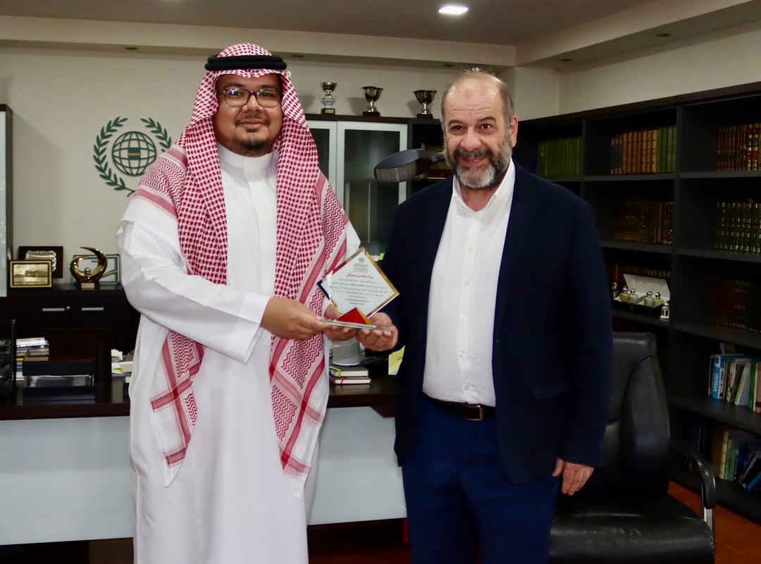 Hussam Siddiq Khoja reconoce la dedicación de los empleados del Centro Cultural Islámico de Madrid
